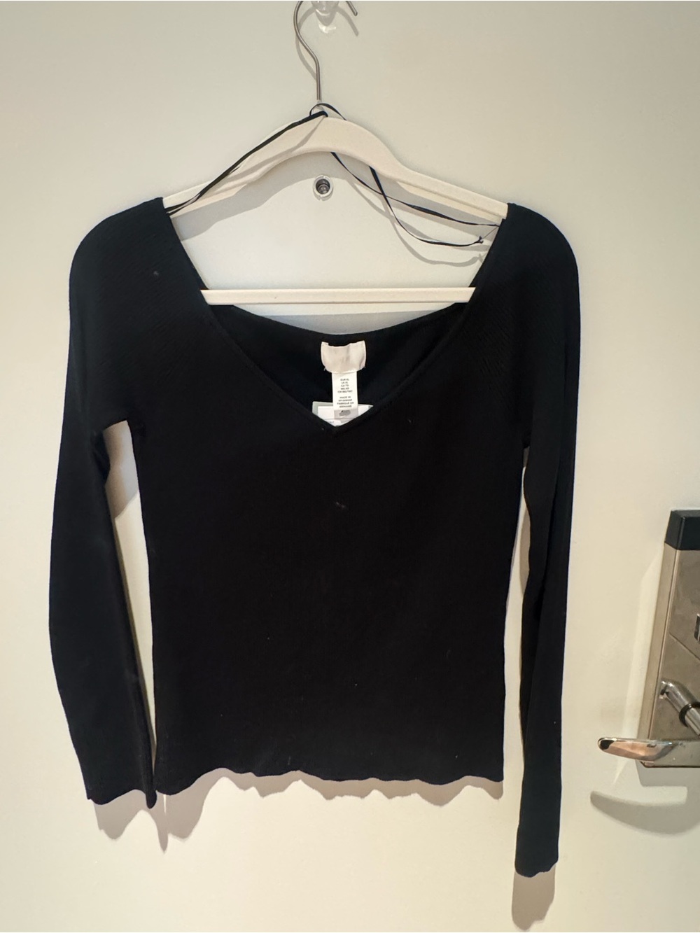H&M Black V-Neck Long Sleeve Ribbed Top